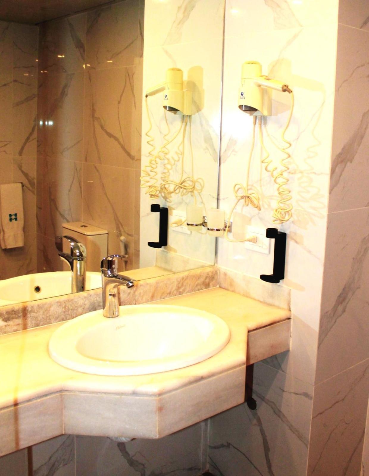 Mediterranee Hotel 5*