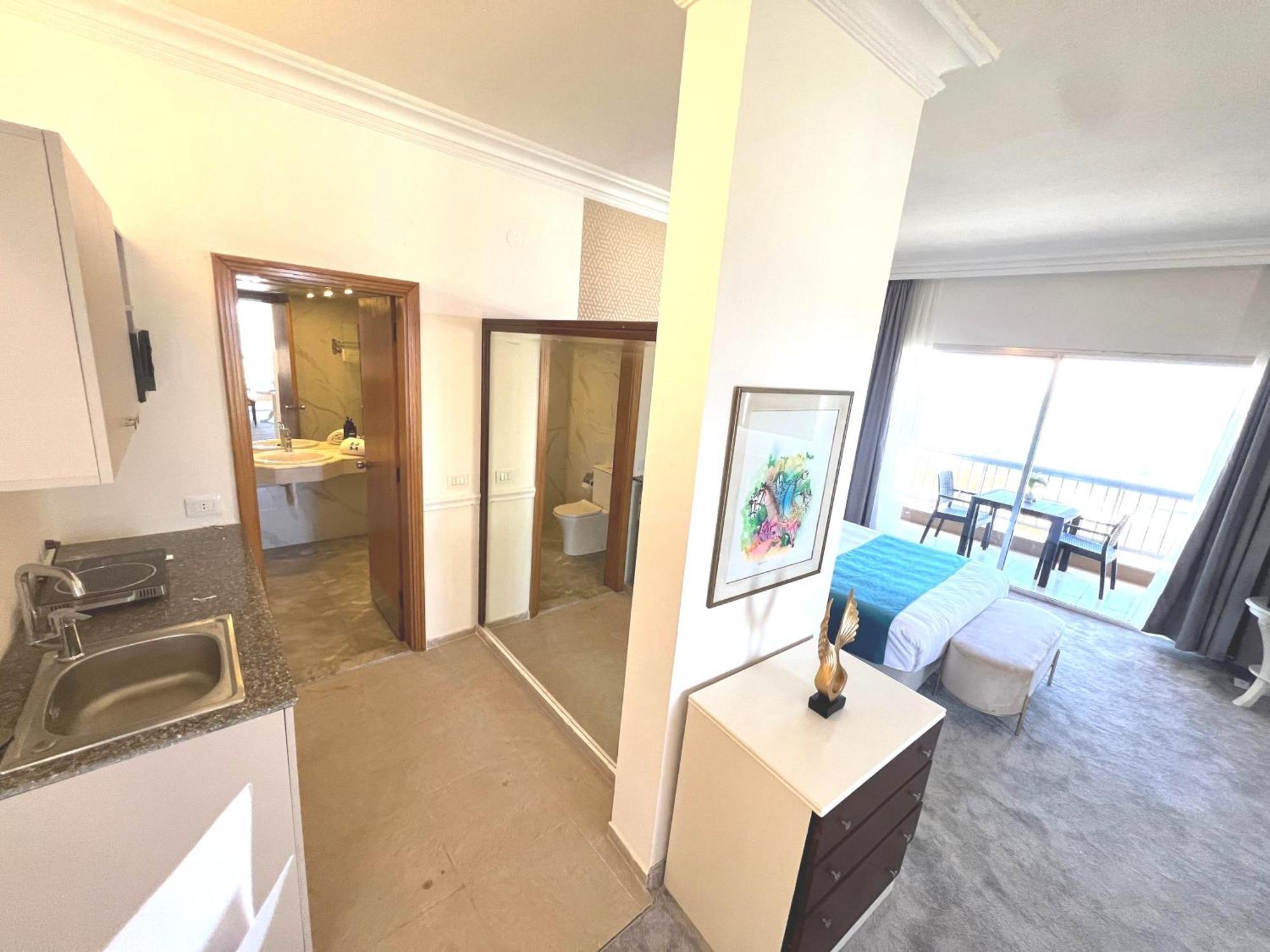 Mediterranee Hotel
